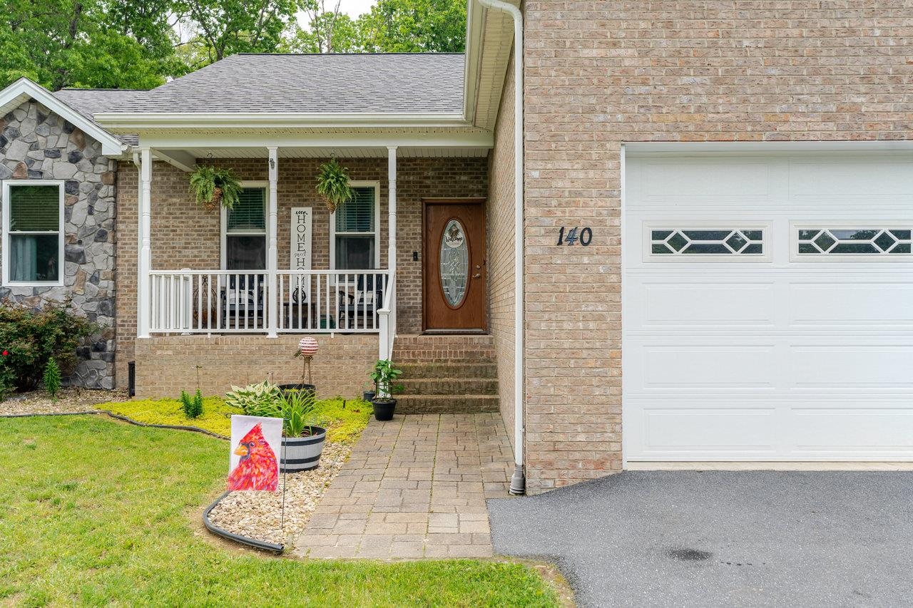 140 BACK RD, SHENANDOAH, Virginia 22849, 3 Bedrooms Bedrooms, ,2 BathroomsBathrooms,Residential,140 BACK RD,664716 MLS # 664716
