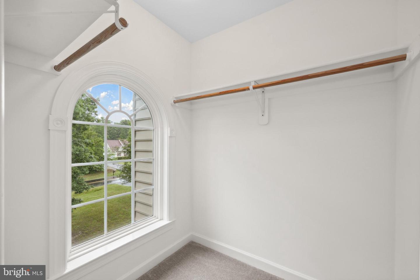 63 TOWN AND COUNTRY DR, FREDERICKSBURG, Virginia 22405, 4 Bedrooms Bedrooms, ,3 BathroomsBathrooms,Residential,For sale,63 TOWN AND COUNTRY DR,VAST2037610 MLS # VAST2037610