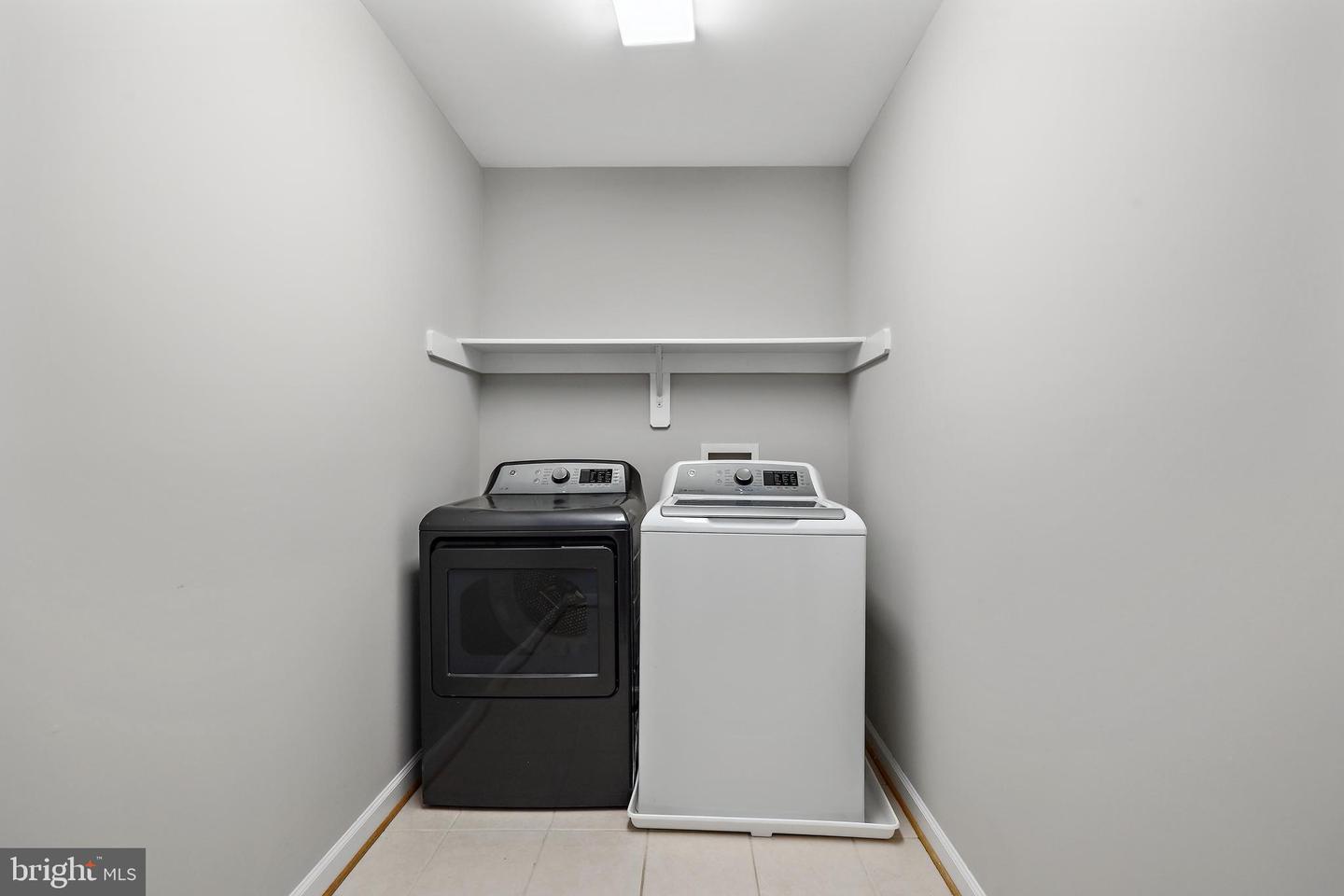 63 TOWN AND COUNTRY DR, FREDERICKSBURG, Virginia 22405, 4 Bedrooms Bedrooms, ,3 BathroomsBathrooms,Residential,For sale,63 TOWN AND COUNTRY DR,VAST2037610 MLS # VAST2037610