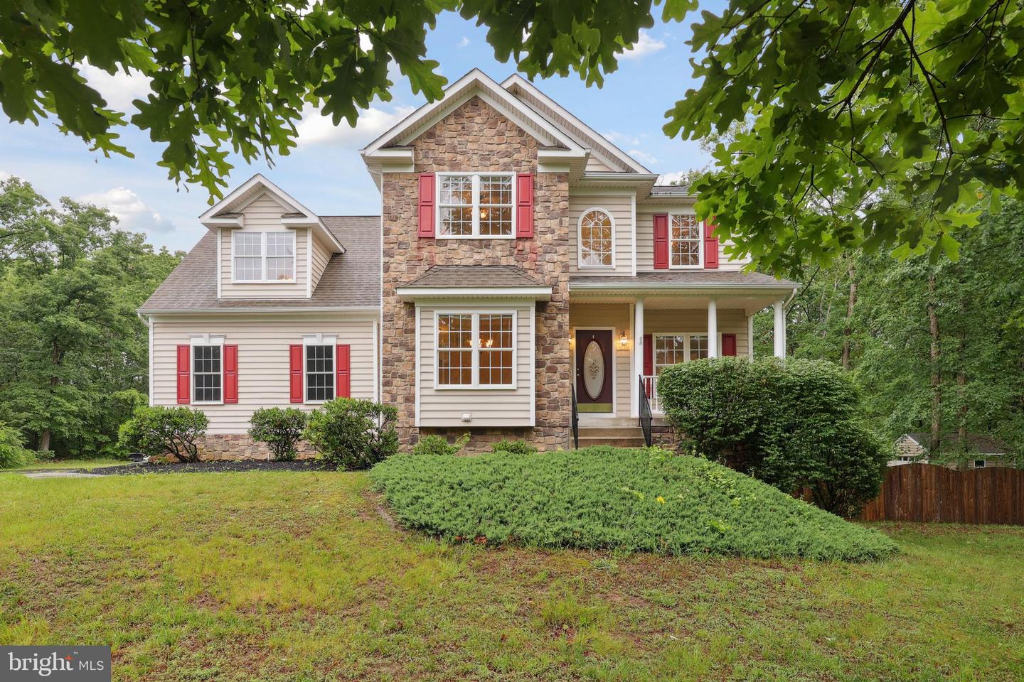 63 TOWN AND COUNTRY DR, FREDERICKSBURG, Virginia 22405, 4 Bedrooms Bedrooms, ,3 BathroomsBathrooms,Residential,For sale,63 TOWN AND COUNTRY DR,VAST2037610 MLS # VAST2037610