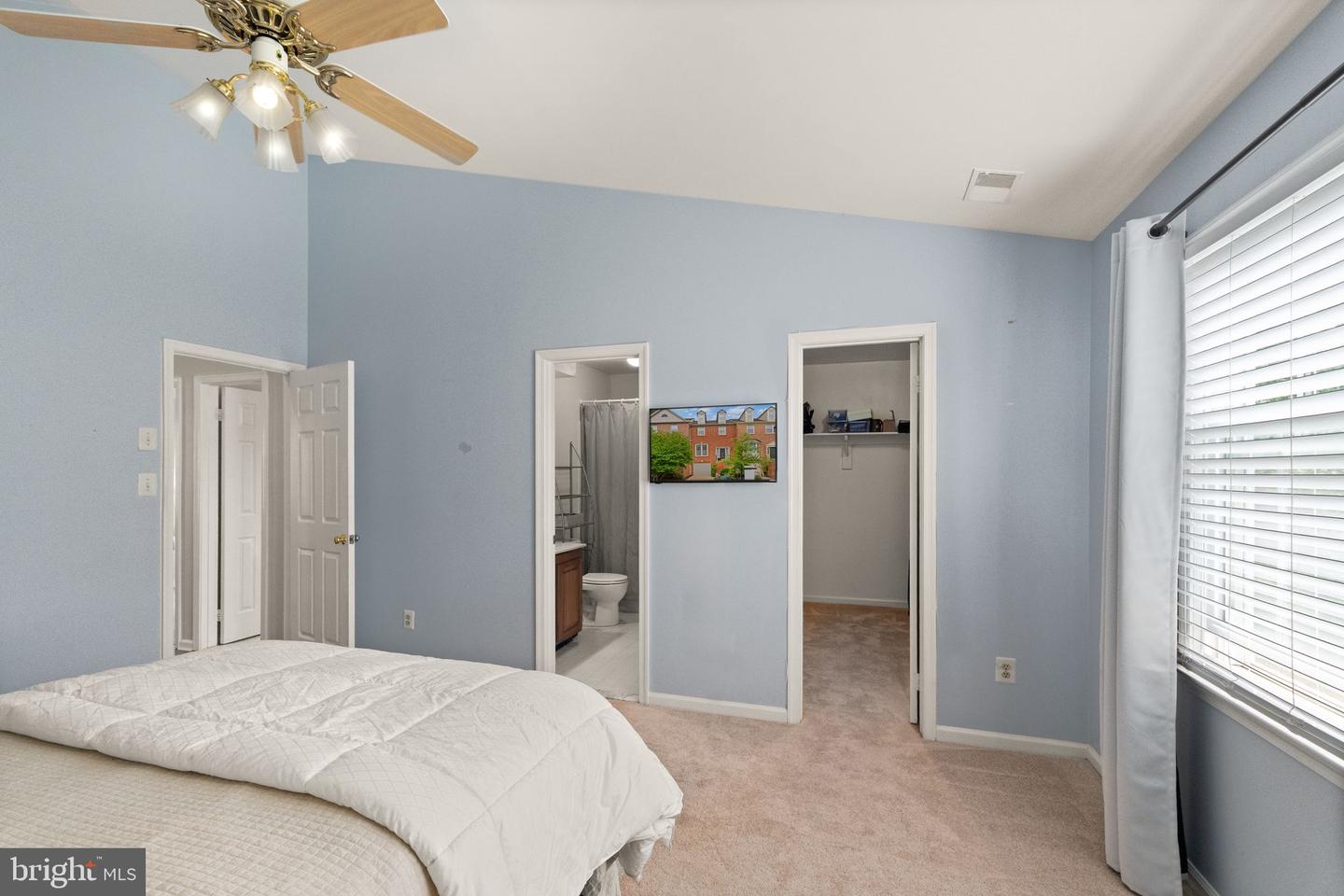12015 JOHNS PL, FAIRFAX, Virginia 22033, 3 Bedrooms Bedrooms, ,2 BathroomsBathrooms,Residential,For sale,12015 JOHNS PL,VAFX2233590 MLS # VAFX2233590