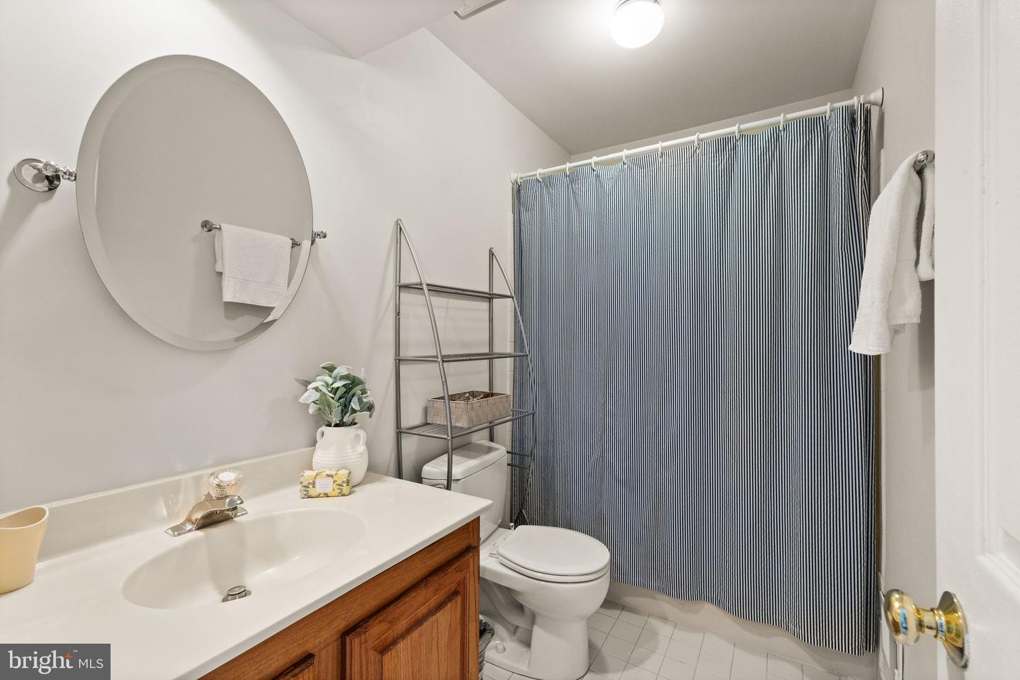 12015 JOHNS PL, FAIRFAX, Virginia 22033, 3 Bedrooms Bedrooms, ,2 BathroomsBathrooms,Residential,For sale,12015 JOHNS PL,VAFX2233590 MLS # VAFX2233590