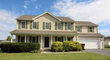 10 LADY SLIPPER DR, WAYNESBORO, Virginia 22980, 4 Bedrooms Bedrooms, ,2 BathroomsBathrooms,Residential,10 LADY SLIPPER DR,664722 MLS # 664722