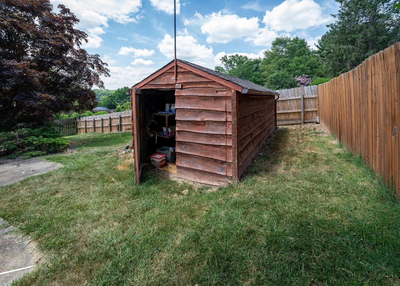 264 CEDAR LN, LURAY, Virginia 22835, 2 Bedrooms Bedrooms, ,1 BathroomBathrooms,Residential,264 CEDAR LN,664724 MLS # 664724