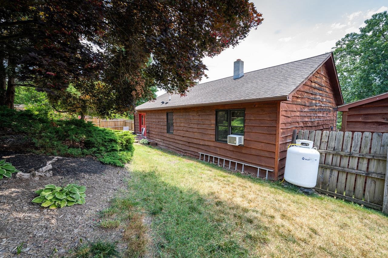264 CEDAR LN, LURAY, Virginia 22835, 2 Bedrooms Bedrooms, ,1 BathroomBathrooms,Residential,264 CEDAR LN,664724 MLS # 664724