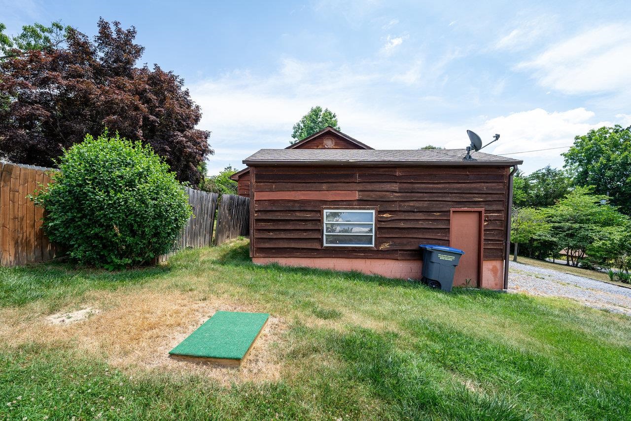 264 CEDAR LN, LURAY, Virginia 22835, 2 Bedrooms Bedrooms, ,1 BathroomBathrooms,Residential,264 CEDAR LN,664724 MLS # 664724