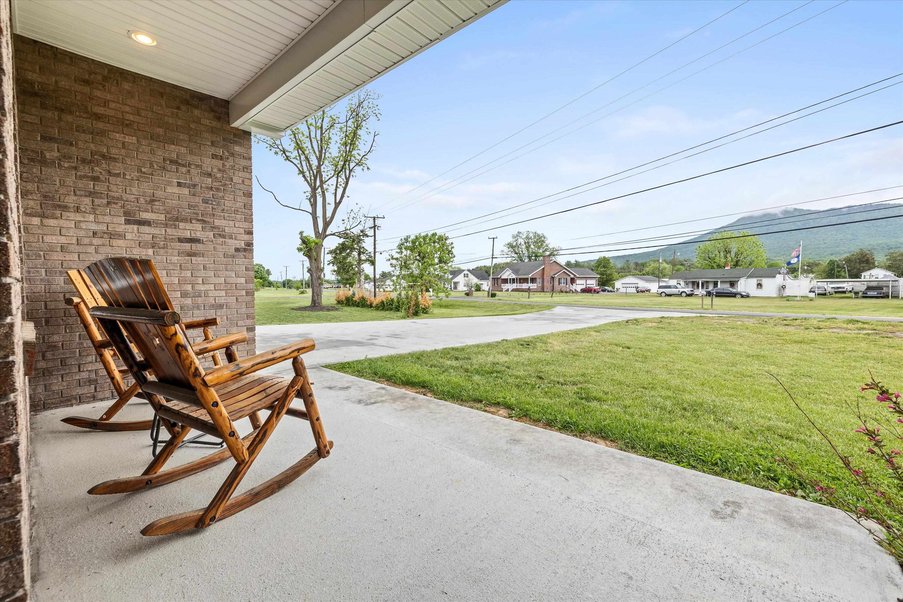 9242 MCGAHEYSVILLE RD, MCGAHEYSVILLE, Virginia 22840, 3 Bedrooms Bedrooms, ,2 BathroomsBathrooms,Residential,9242 MCGAHEYSVILLE RD,664726 MLS # 664726