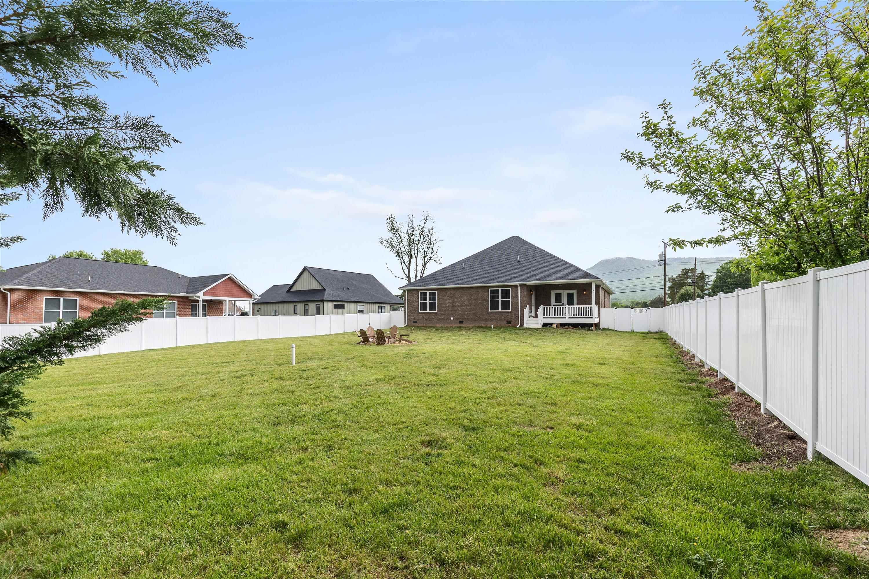 9242 MCGAHEYSVILLE RD, MCGAHEYSVILLE, Virginia 22840, 3 Bedrooms Bedrooms, ,2 BathroomsBathrooms,Residential,9242 MCGAHEYSVILLE RD,664726 MLS # 664726