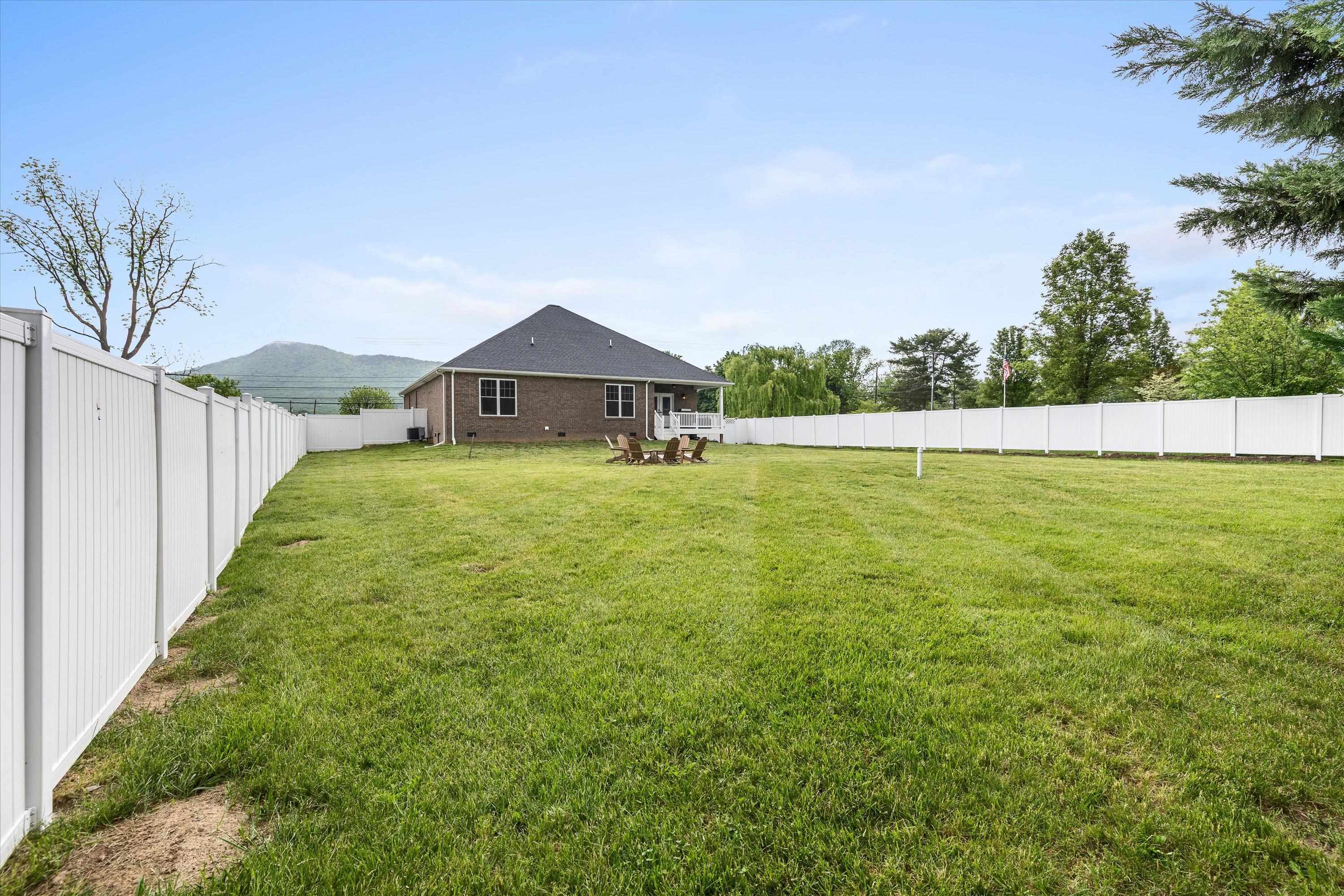 9242 MCGAHEYSVILLE RD, MCGAHEYSVILLE, Virginia 22840, 3 Bedrooms Bedrooms, ,2 BathroomsBathrooms,Residential,9242 MCGAHEYSVILLE RD,664726 MLS # 664726