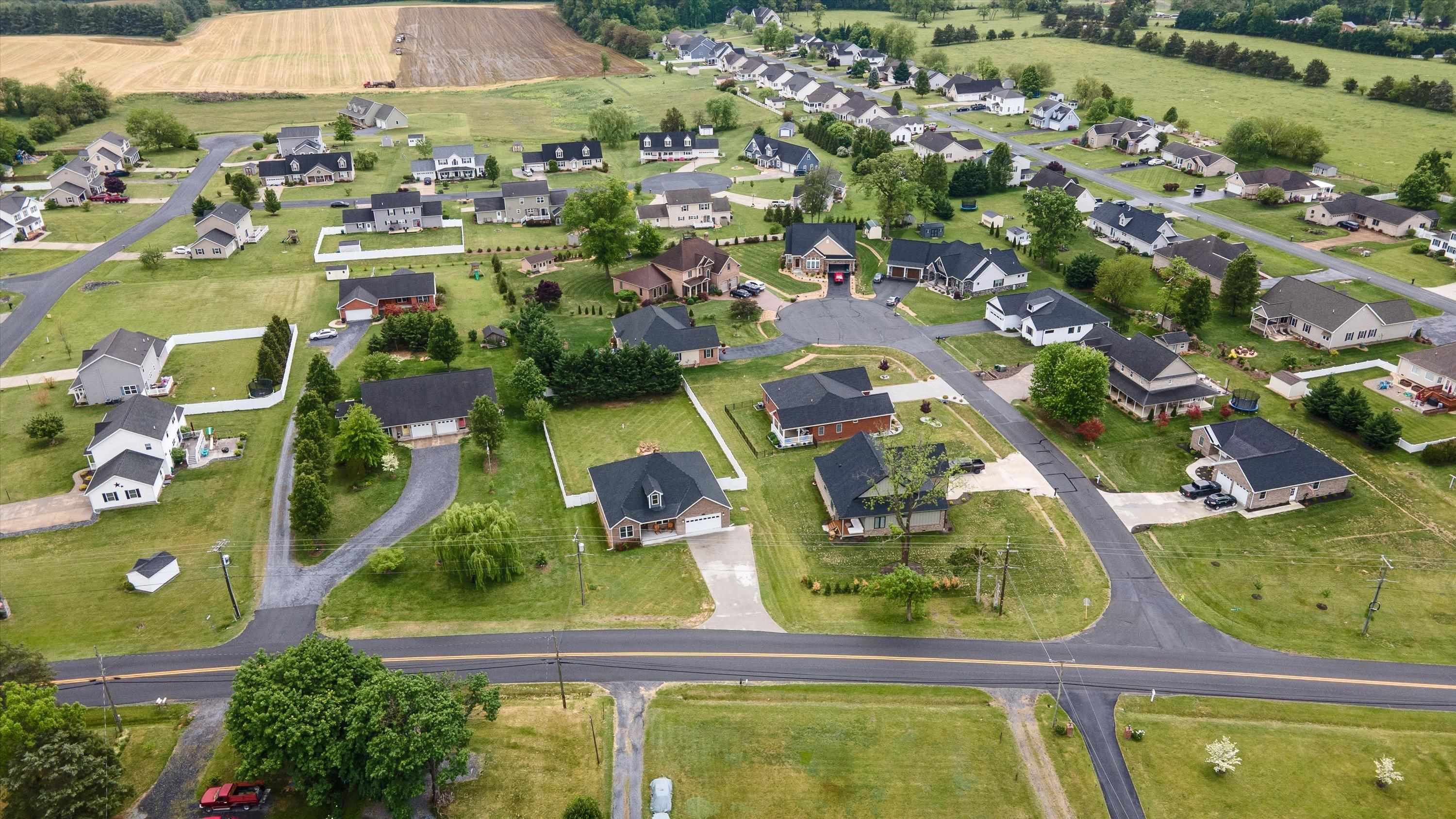 9242 MCGAHEYSVILLE RD, MCGAHEYSVILLE, Virginia 22840, 3 Bedrooms Bedrooms, ,2 BathroomsBathrooms,Residential,9242 MCGAHEYSVILLE RD,664726 MLS # 664726