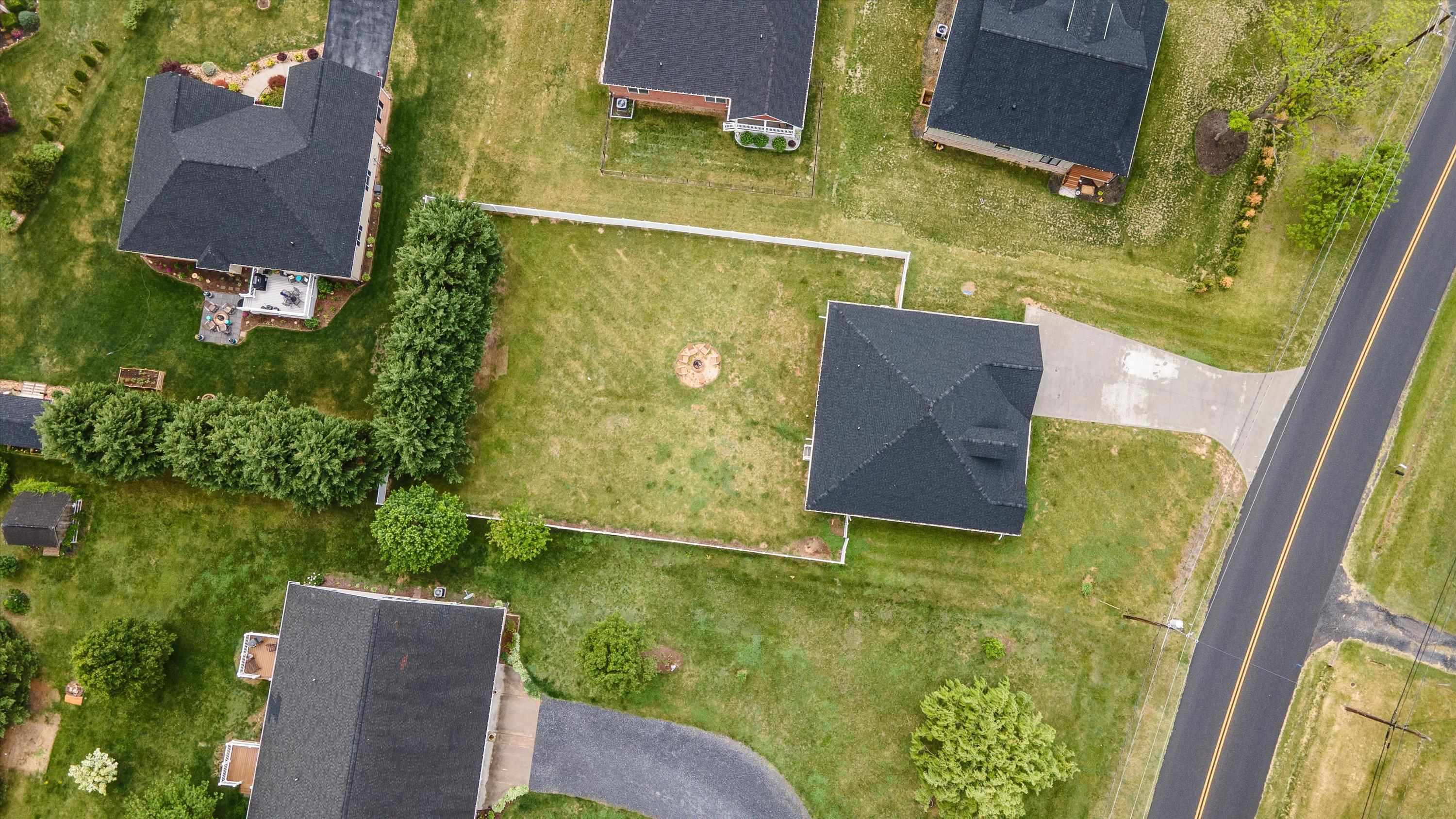 9242 MCGAHEYSVILLE RD, MCGAHEYSVILLE, Virginia 22840, 3 Bedrooms Bedrooms, ,2 BathroomsBathrooms,Residential,9242 MCGAHEYSVILLE RD,664726 MLS # 664726