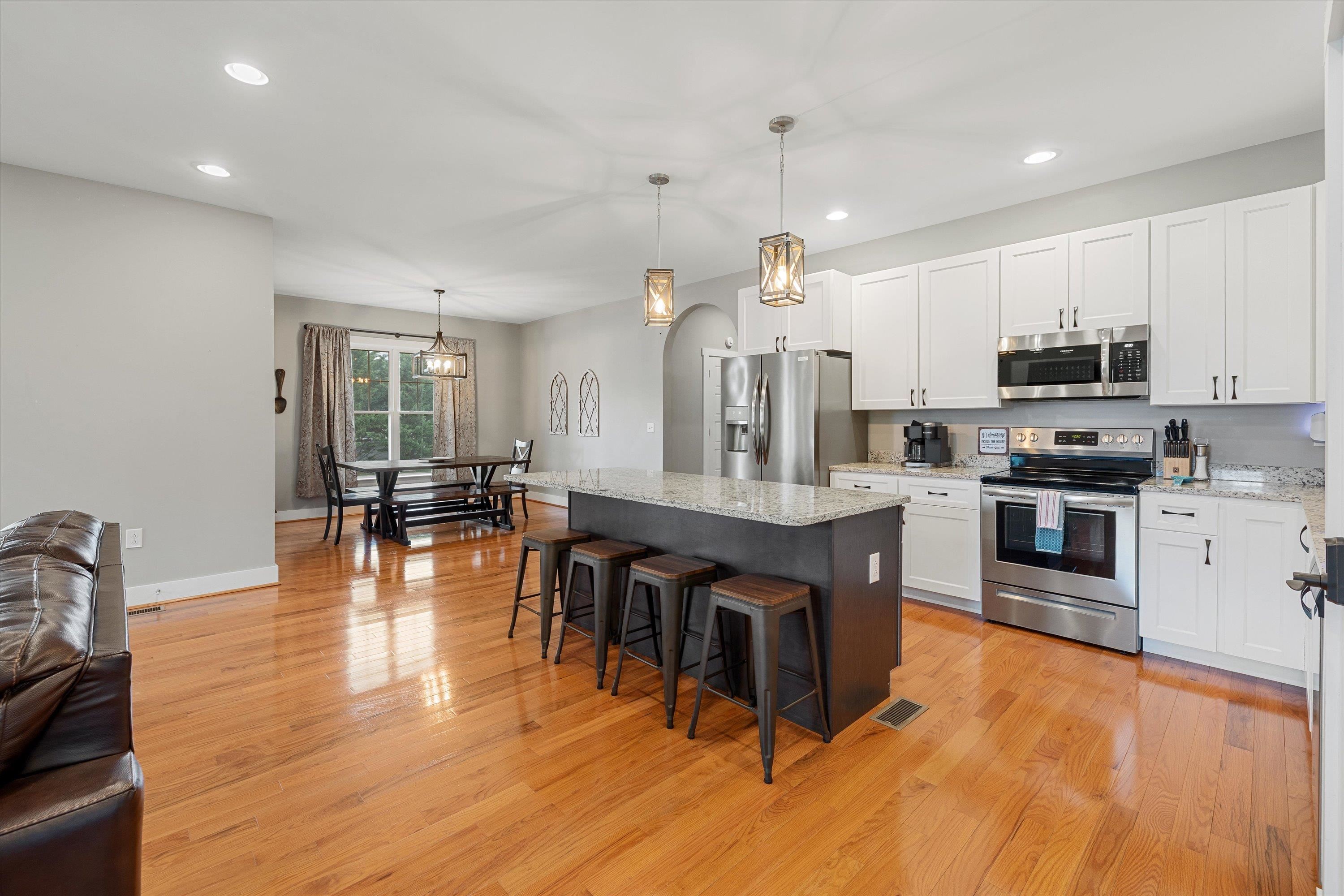 9242 MCGAHEYSVILLE RD, MCGAHEYSVILLE, Virginia 22840, 3 Bedrooms Bedrooms, ,2 BathroomsBathrooms,Residential,9242 MCGAHEYSVILLE RD,664726 MLS # 664726