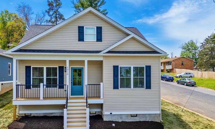 1015 FRYE ST, WAYNESBORO, Virginia 22980, 3 Bedrooms Bedrooms, ,2 BathroomsBathrooms,Residential,1015 FRYE ST,664728 MLS # 664728