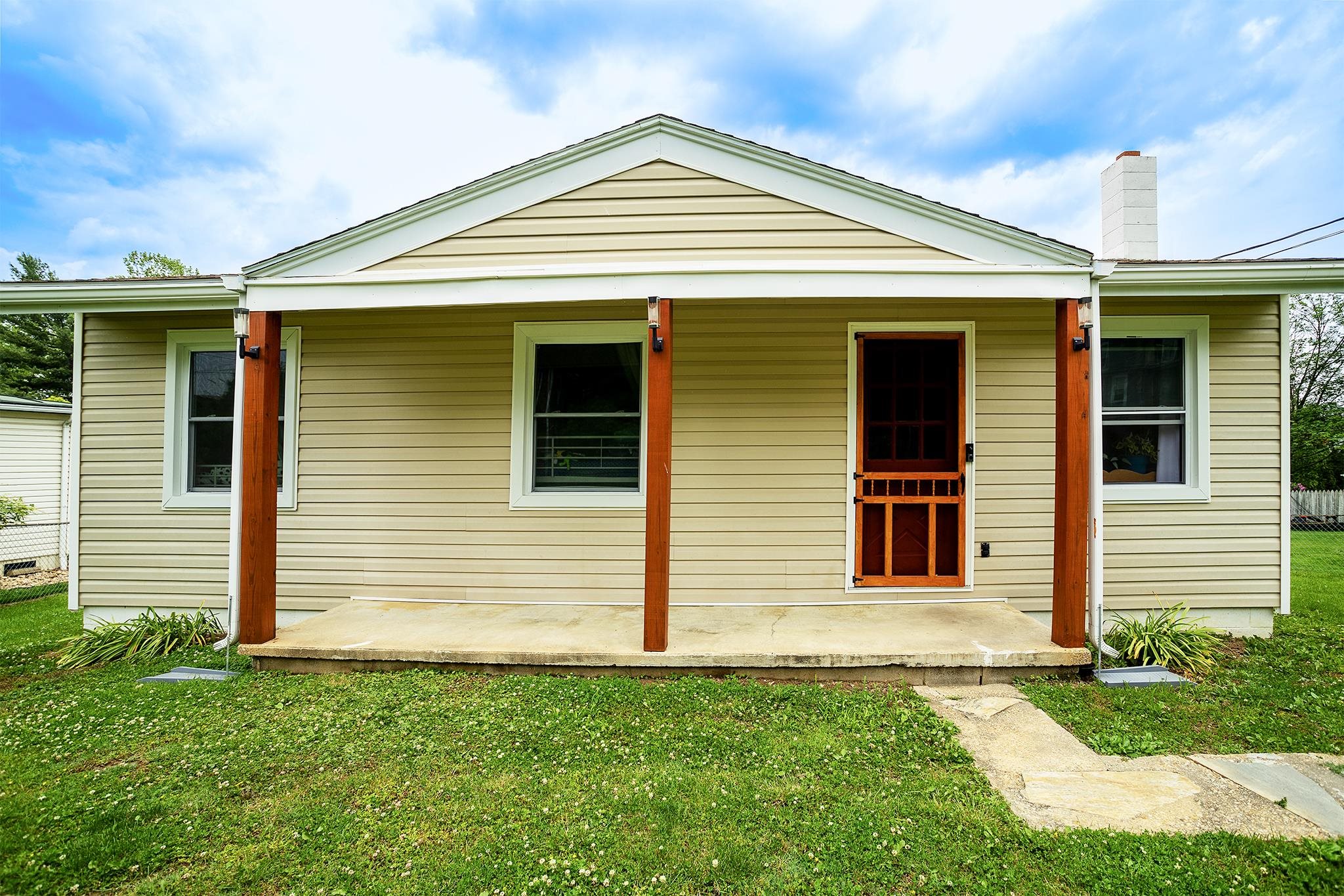 189 MAPLE AVE, TIMBERVILLE, Virginia 22853, 3 Bedrooms Bedrooms, ,1 BathroomBathrooms,Residential,189 MAPLE AVE,664736 MLS # 664736