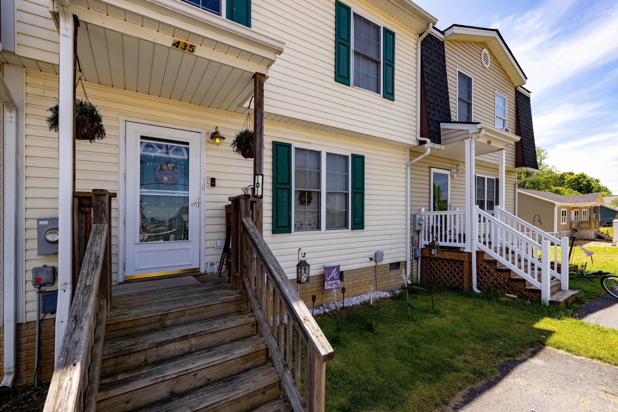 435 WIRT AVE, ELKTON, Virginia 22827, 3 Bedrooms Bedrooms, ,2 BathroomsBathrooms,Residential,435 WIRT AVE,664738 MLS # 664738