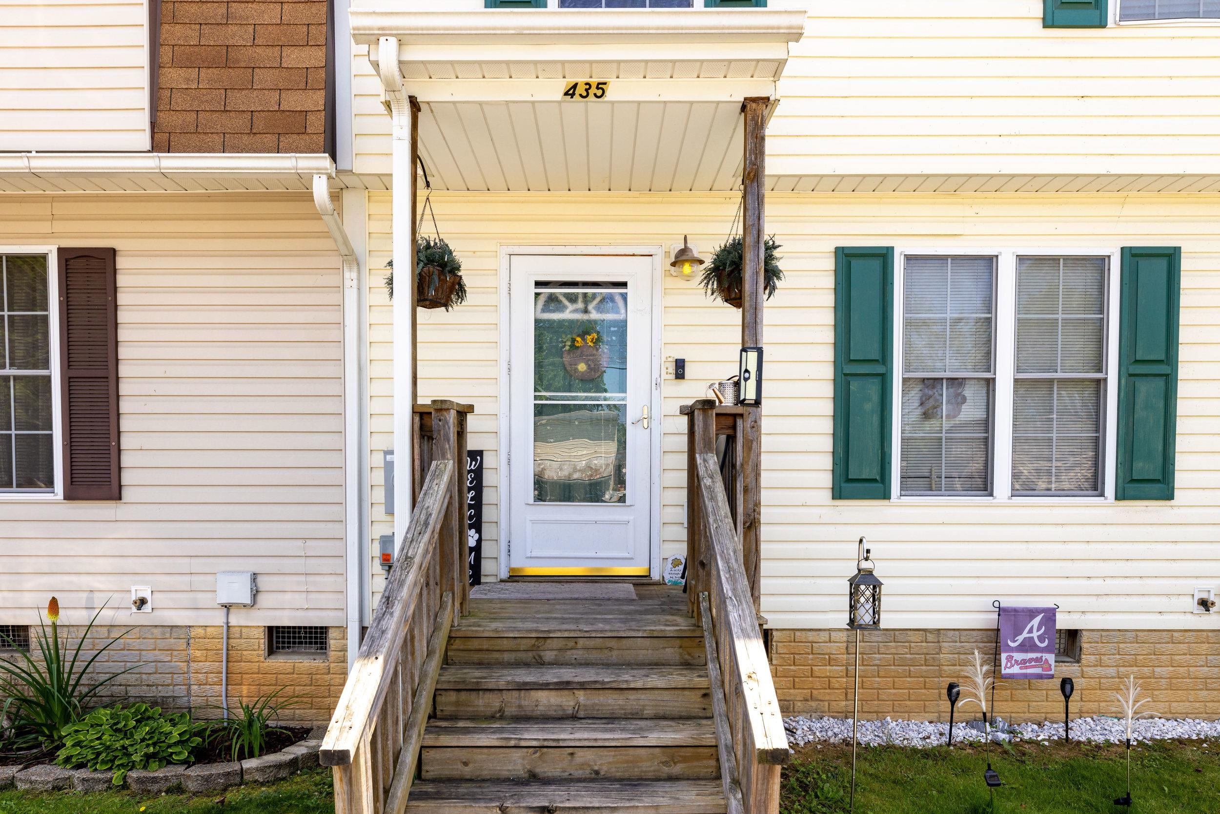 435 WIRT AVE, ELKTON, Virginia 22827, 3 Bedrooms Bedrooms, ,2 BathroomsBathrooms,Residential,435 WIRT AVE,664738 MLS # 664738