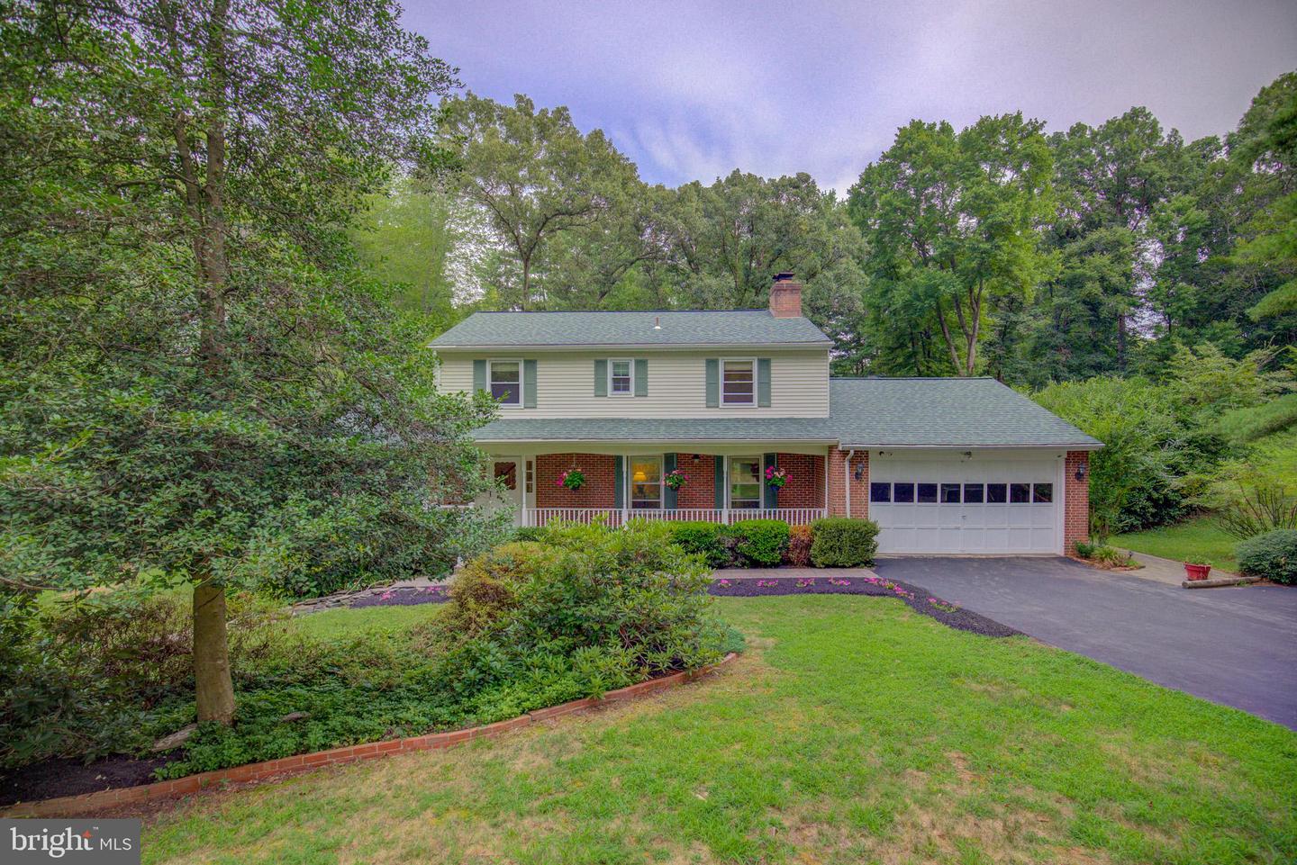 8154 BLANDSFORD DR, MANASSAS, Virginia 20111, 4 Bedrooms Bedrooms, ,2 BathroomsBathrooms,Residential,For sale,8154 BLANDSFORD DR,VAPW2092160 MLS # VAPW2092160