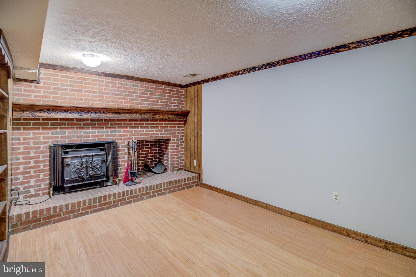 8154 BLANDSFORD DR, MANASSAS, Virginia 20111, 4 Bedrooms Bedrooms, ,2 BathroomsBathrooms,Residential,For sale,8154 BLANDSFORD DR,VAPW2092160 MLS # VAPW2092160