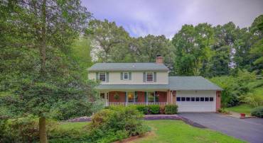 8154 BLANDSFORD DR, MANASSAS, Virginia 20111, 4 Bedrooms Bedrooms, ,2 BathroomsBathrooms,Residential,For sale,8154 BLANDSFORD DR,VAPW2092160 MLS # VAPW2092160