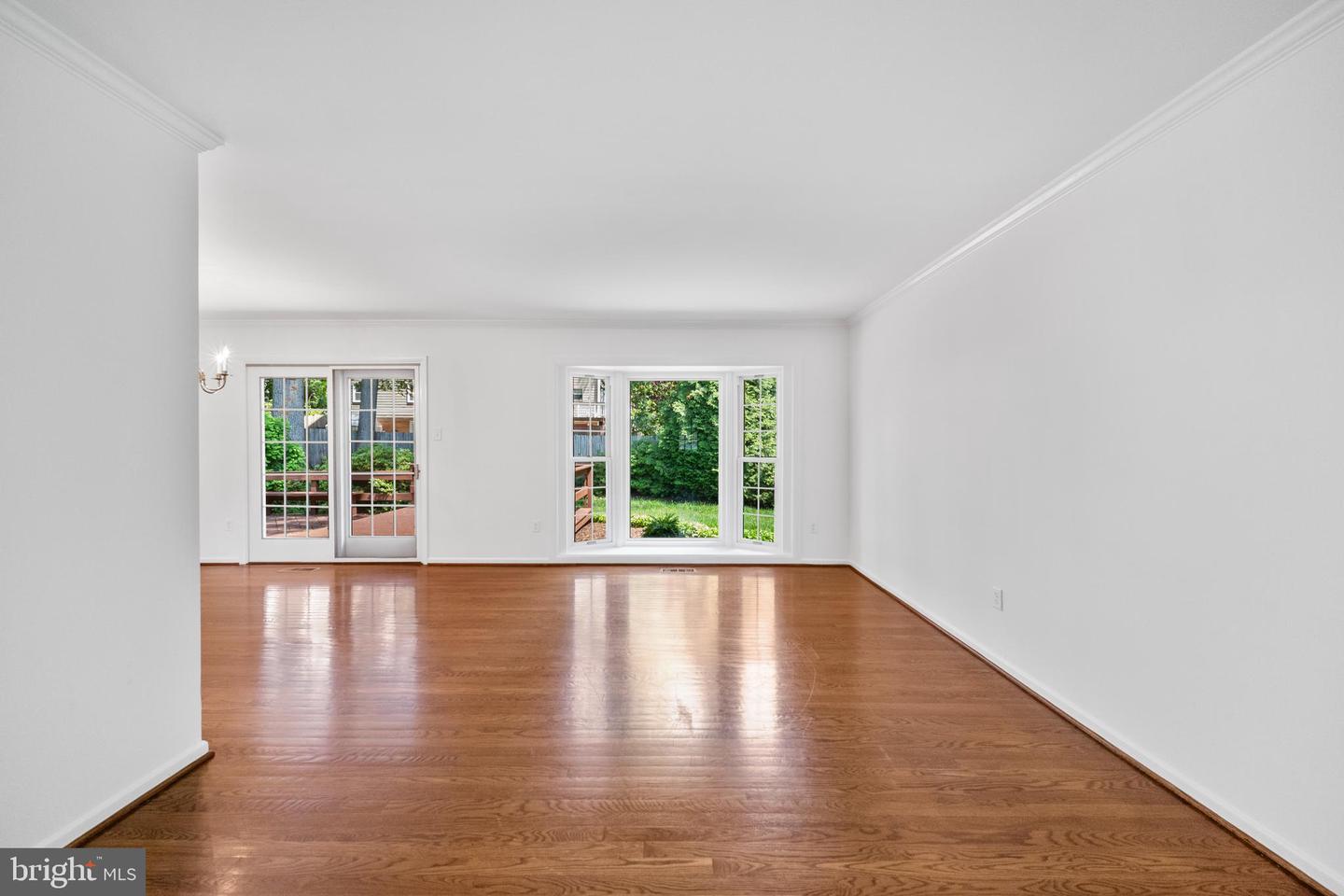 2407 GARNETT CT, VIENNA, Virginia 22180, 5 Bedrooms Bedrooms, ,2 BathroomsBathrooms,Residential,For sale,2407 GARNETT CT,VAFX2234908 MLS # VAFX2234908