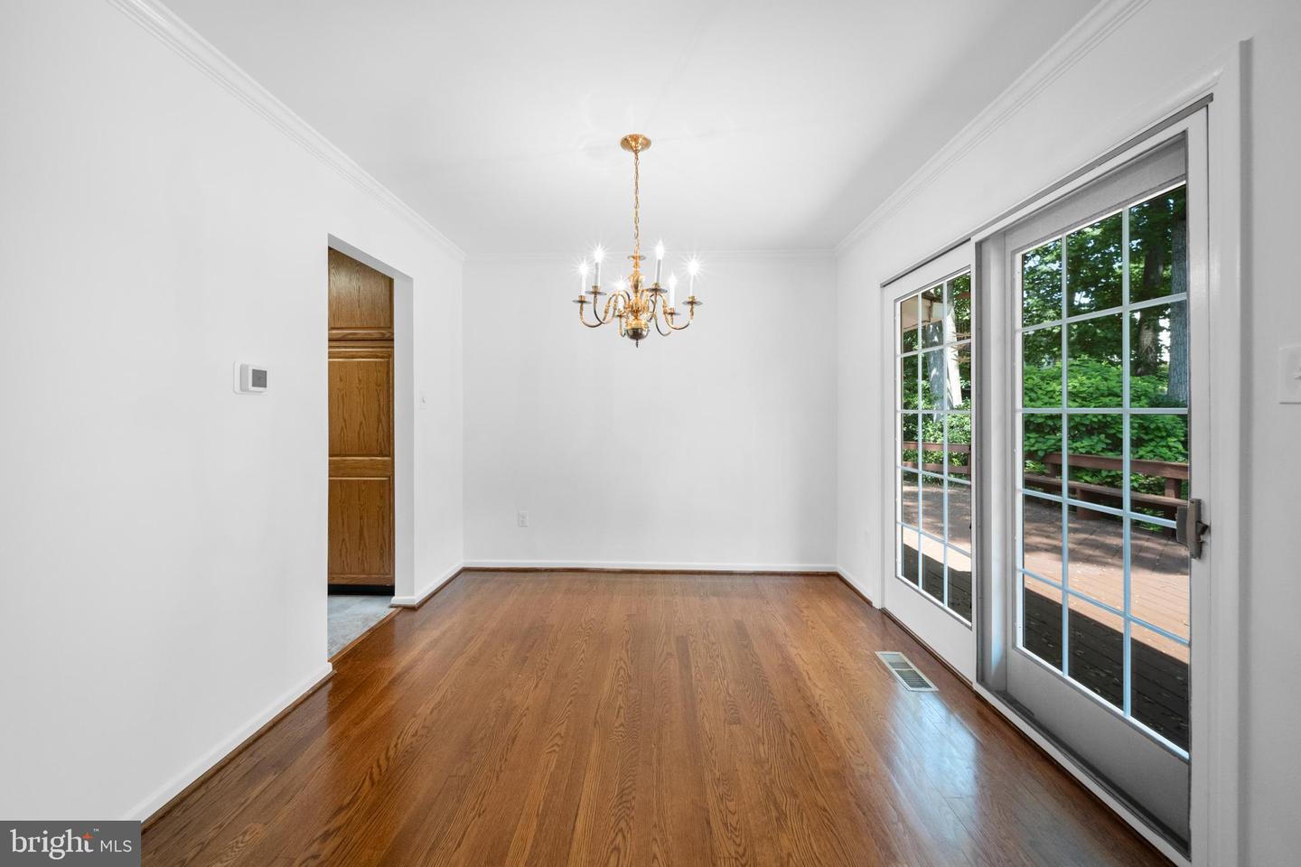 2407 GARNETT CT, VIENNA, Virginia 22180, 5 Bedrooms Bedrooms, ,2 BathroomsBathrooms,Residential,For sale,2407 GARNETT CT,VAFX2234908 MLS # VAFX2234908