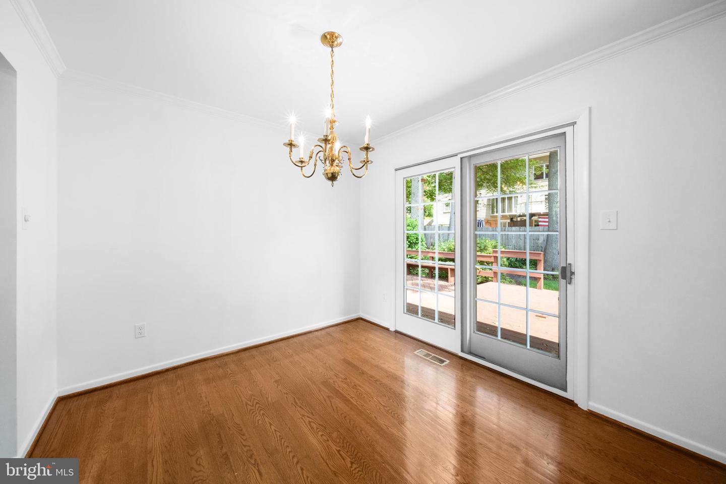 2407 GARNETT CT, VIENNA, Virginia 22180, 5 Bedrooms Bedrooms, ,2 BathroomsBathrooms,Residential,For sale,2407 GARNETT CT,VAFX2234908 MLS # VAFX2234908
