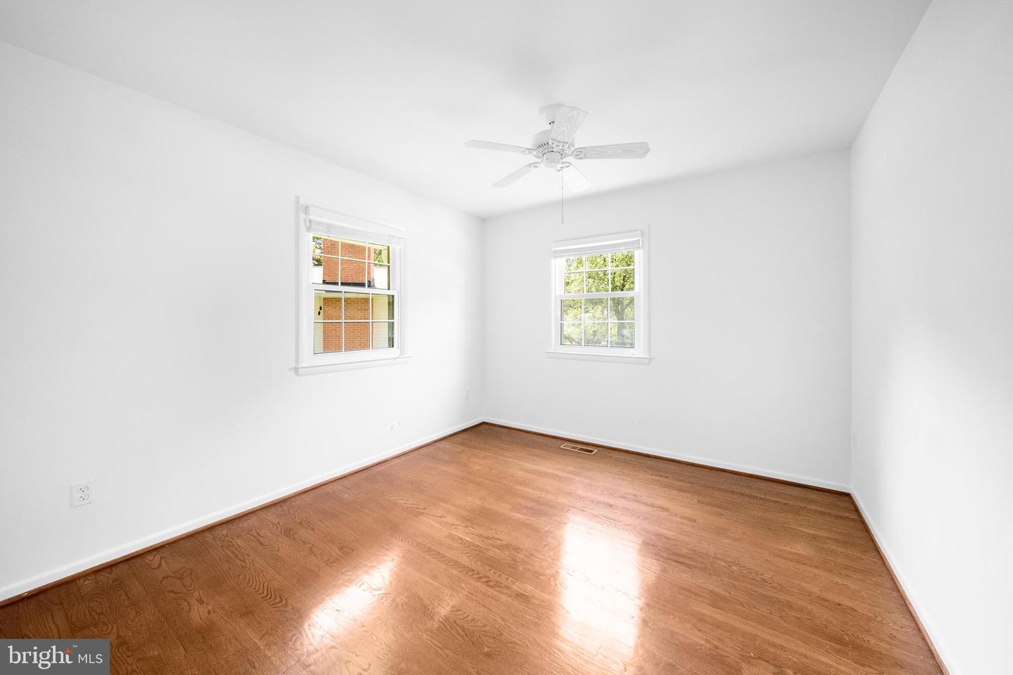 2407 GARNETT CT, VIENNA, Virginia 22180, 5 Bedrooms Bedrooms, ,2 BathroomsBathrooms,Residential,For sale,2407 GARNETT CT,VAFX2234908 MLS # VAFX2234908
