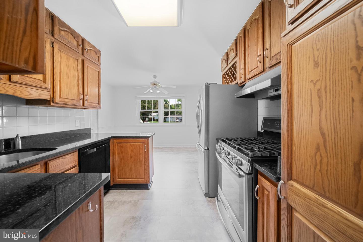 2407 GARNETT CT, VIENNA, Virginia 22180, 5 Bedrooms Bedrooms, ,2 BathroomsBathrooms,Residential,For sale,2407 GARNETT CT,VAFX2234908 MLS # VAFX2234908