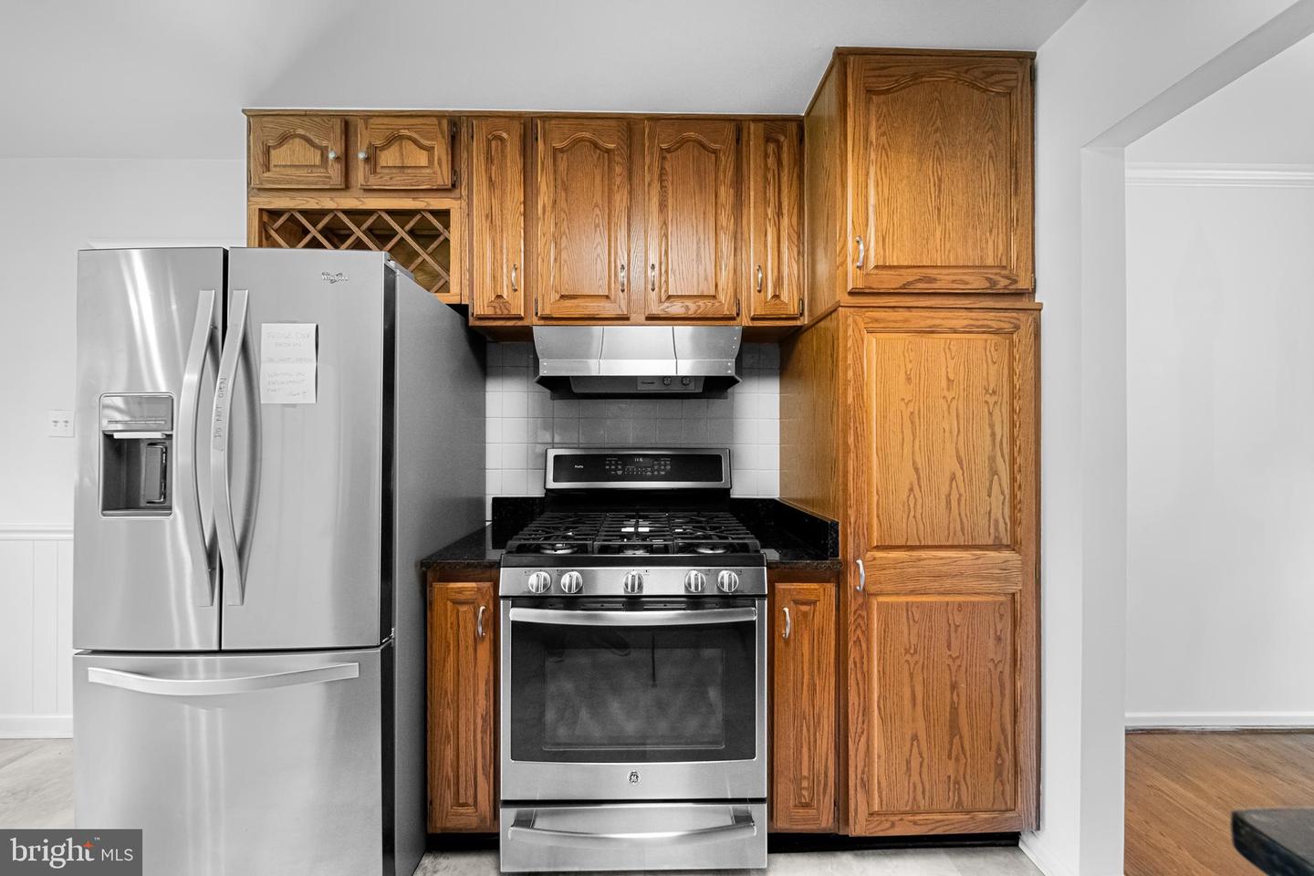 2407 GARNETT CT, VIENNA, Virginia 22180, 5 Bedrooms Bedrooms, ,2 BathroomsBathrooms,Residential,For sale,2407 GARNETT CT,VAFX2234908 MLS # VAFX2234908