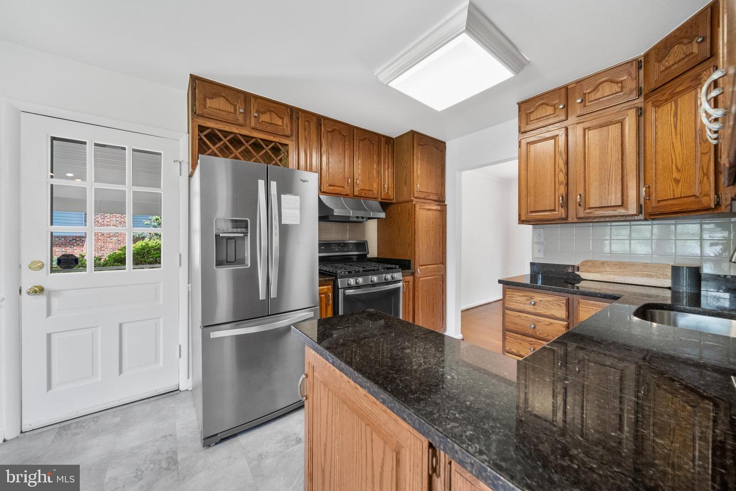 2407 GARNETT CT, VIENNA, Virginia 22180, 5 Bedrooms Bedrooms, ,2 BathroomsBathrooms,Residential,For sale,2407 GARNETT CT,VAFX2234908 MLS # VAFX2234908
