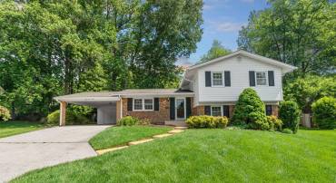 2407 GARNETT CT, VIENNA, Virginia 22180, 5 Bedrooms Bedrooms, ,2 BathroomsBathrooms,Residential,For sale,2407 GARNETT CT,VAFX2234908 MLS # VAFX2234908