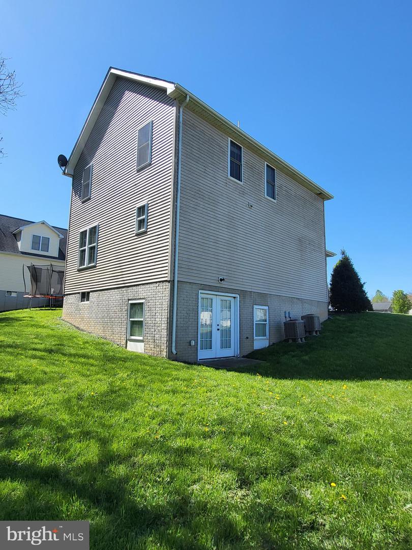 640 CONISTON MANOR DR, GORDONSVILLE, Virginia 22942, 3 Bedrooms Bedrooms, ,2 BathroomsBathrooms,Residential,For sale,640 CONISTON MANOR DR,VAOR2009444 MLS # VAOR2009444