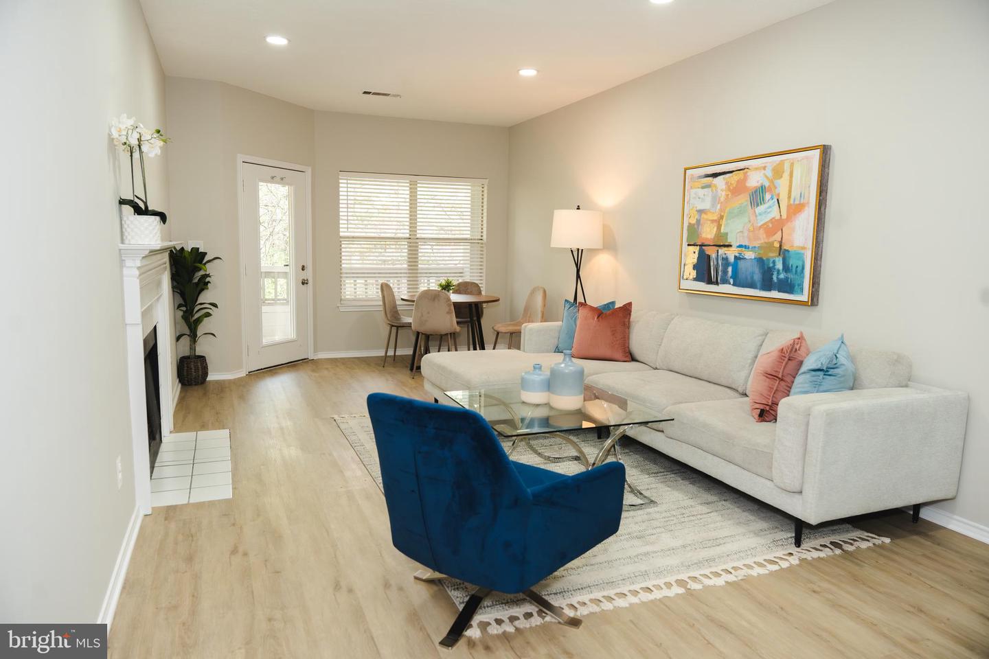 4401 SEDGEHURST DR #204, FAIRFAX, Virginia 22033, 2 Bedrooms Bedrooms, ,2 BathroomsBathrooms,Residential,For sale,4401 SEDGEHURST DR #204,VAFX2235234 MLS # VAFX2235234