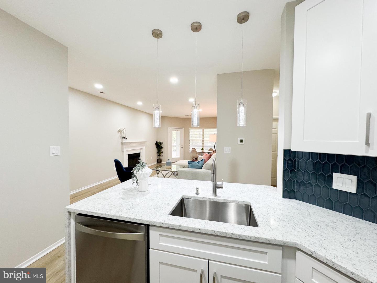4401 SEDGEHURST DR #204, FAIRFAX, Virginia 22033, 2 Bedrooms Bedrooms, ,2 BathroomsBathrooms,Residential,For sale,4401 SEDGEHURST DR #204,VAFX2235234 MLS # VAFX2235234