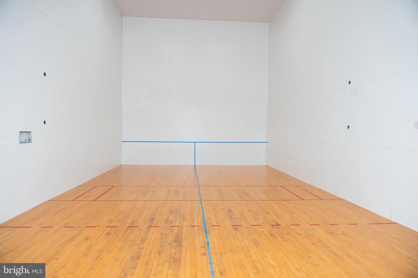 4401 SEDGEHURST DR #204, FAIRFAX, Virginia 22033, 2 Bedrooms Bedrooms, ,2 BathroomsBathrooms,Residential,For sale,4401 SEDGEHURST DR #204,VAFX2235234 MLS # VAFX2235234