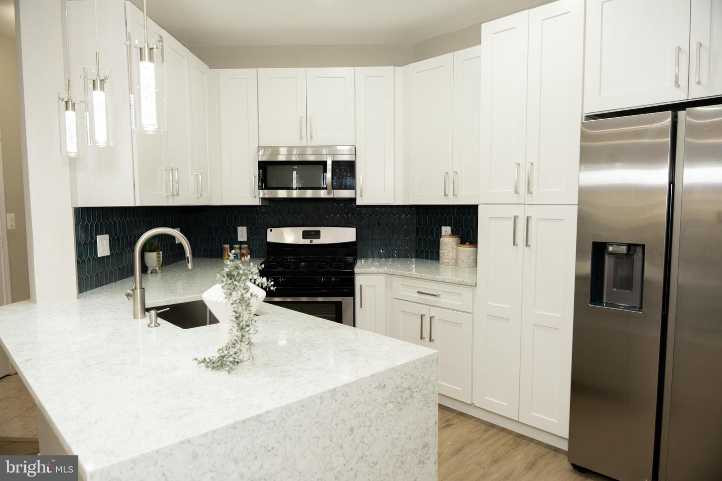 4401 SEDGEHURST DR #204, FAIRFAX, Virginia 22033, 2 Bedrooms Bedrooms, ,2 BathroomsBathrooms,Residential,For sale,4401 SEDGEHURST DR #204,VAFX2235234 MLS # VAFX2235234