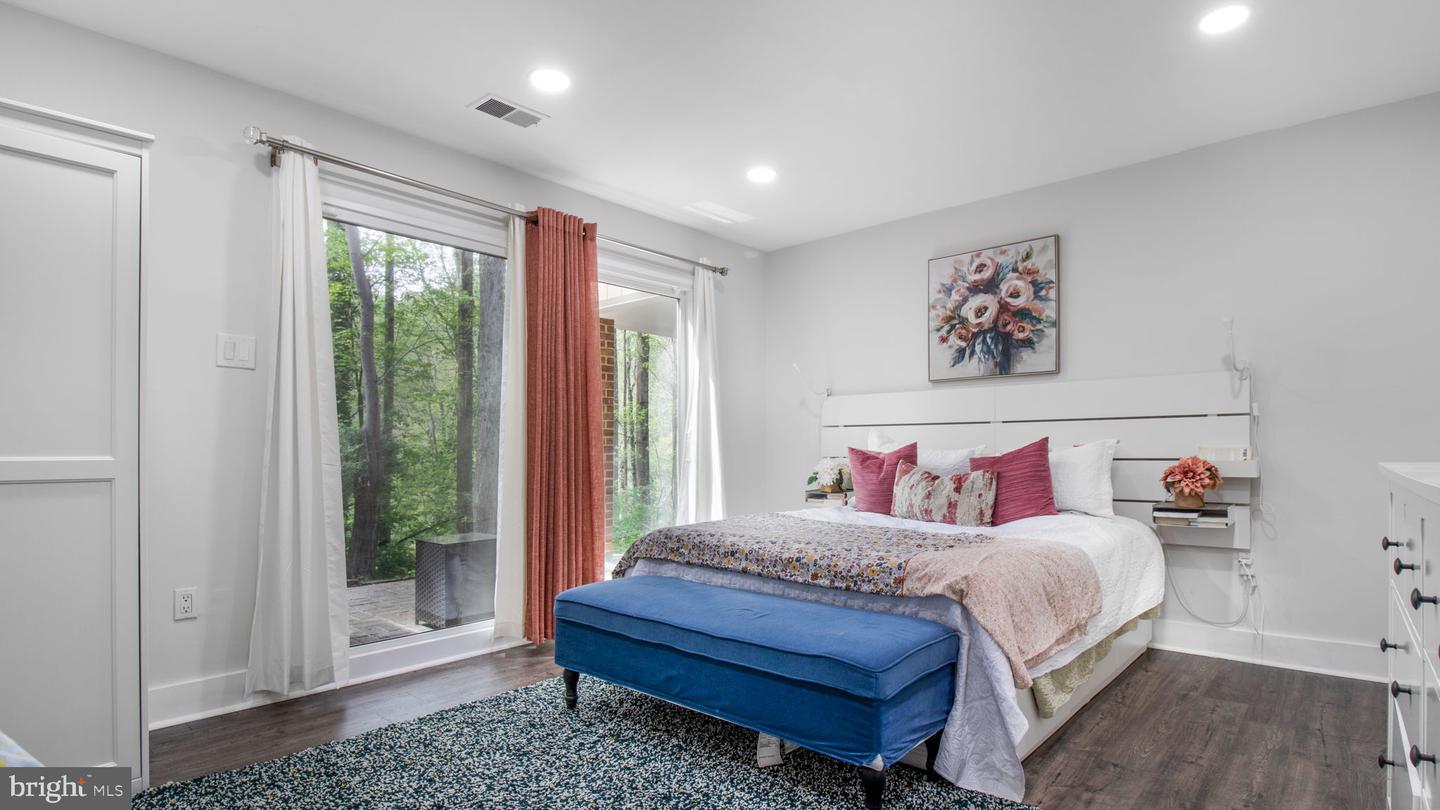 2304 NOVEMBER LN, RESTON, Virginia 20191, 4 Bedrooms Bedrooms, ,3 BathroomsBathrooms,Residential,For sale,2304 NOVEMBER LN,VAFX2235444 MLS # VAFX2235444