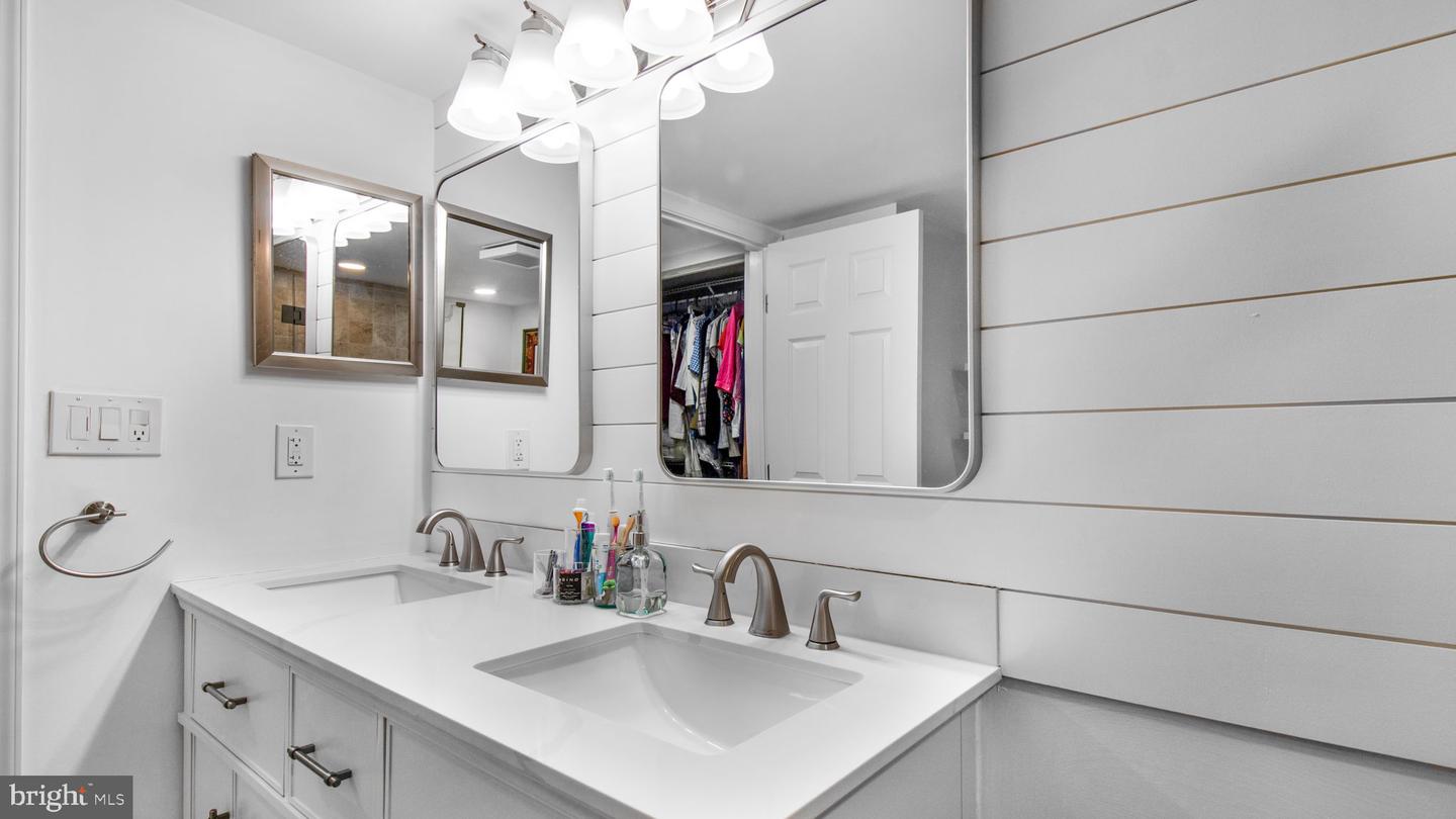 2304 NOVEMBER LN, RESTON, Virginia 20191, 4 Bedrooms Bedrooms, ,3 BathroomsBathrooms,Residential,For sale,2304 NOVEMBER LN,VAFX2235444 MLS # VAFX2235444