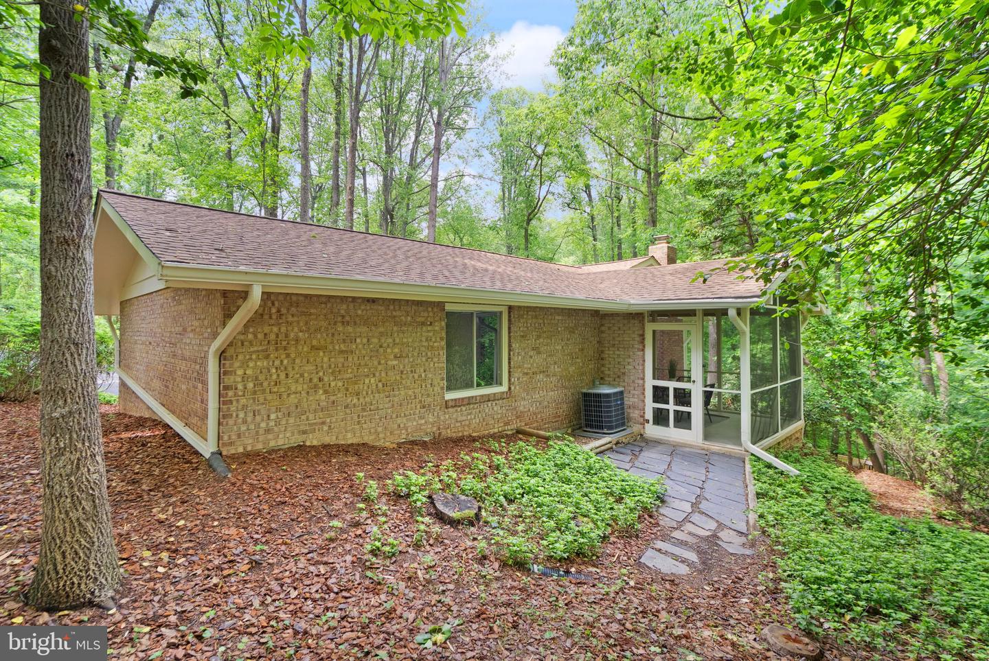 2500 PEGASUS LN, RESTON, Virginia 20191, 5 Bedrooms Bedrooms, 15 Rooms Rooms,3 BathroomsBathrooms,Residential,For sale,2500 PEGASUS LN,VAFX2235480 MLS # VAFX2235480