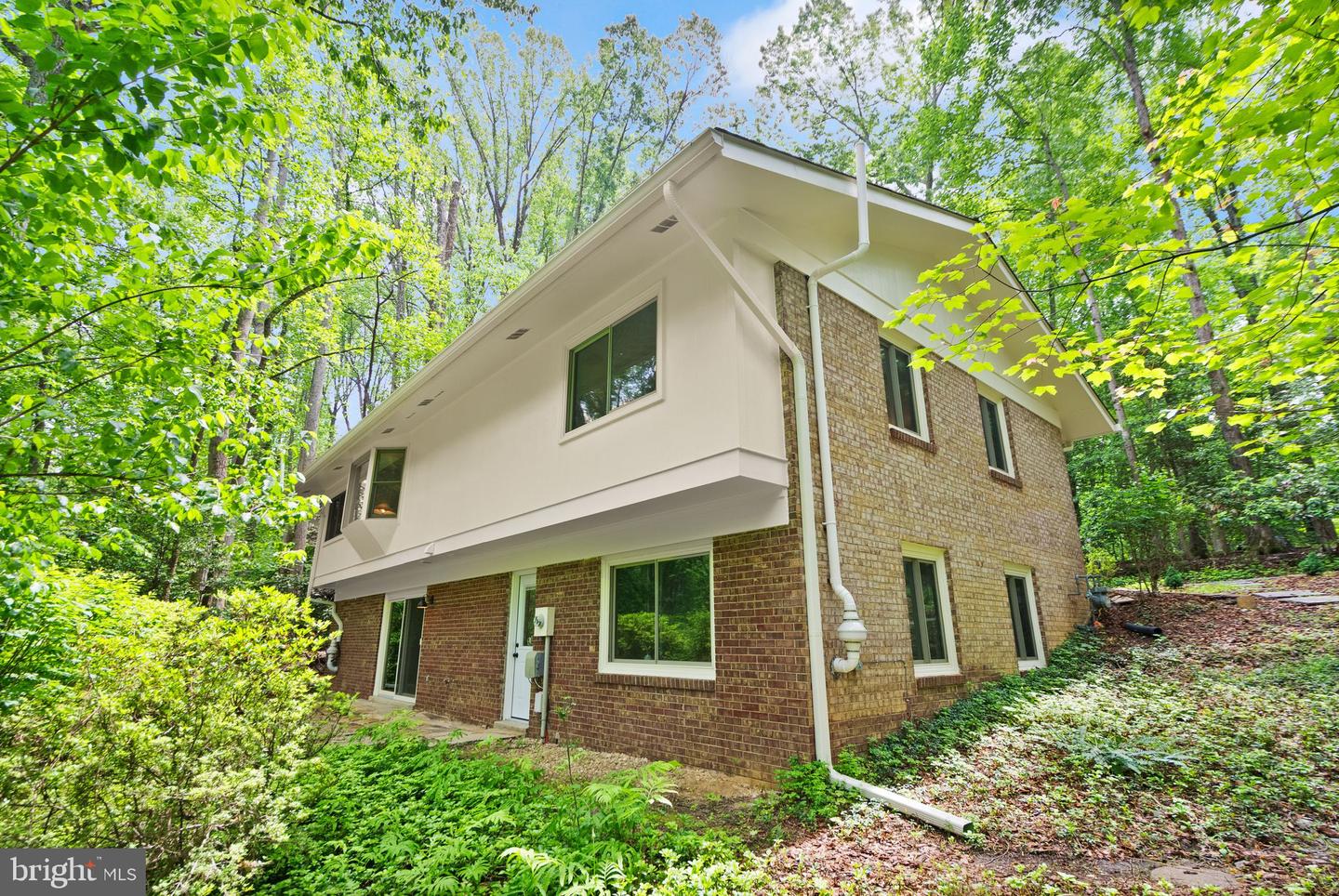 2500 PEGASUS LN, RESTON, Virginia 20191, 5 Bedrooms Bedrooms, 15 Rooms Rooms,3 BathroomsBathrooms,Residential,For sale,2500 PEGASUS LN,VAFX2235480 MLS # VAFX2235480