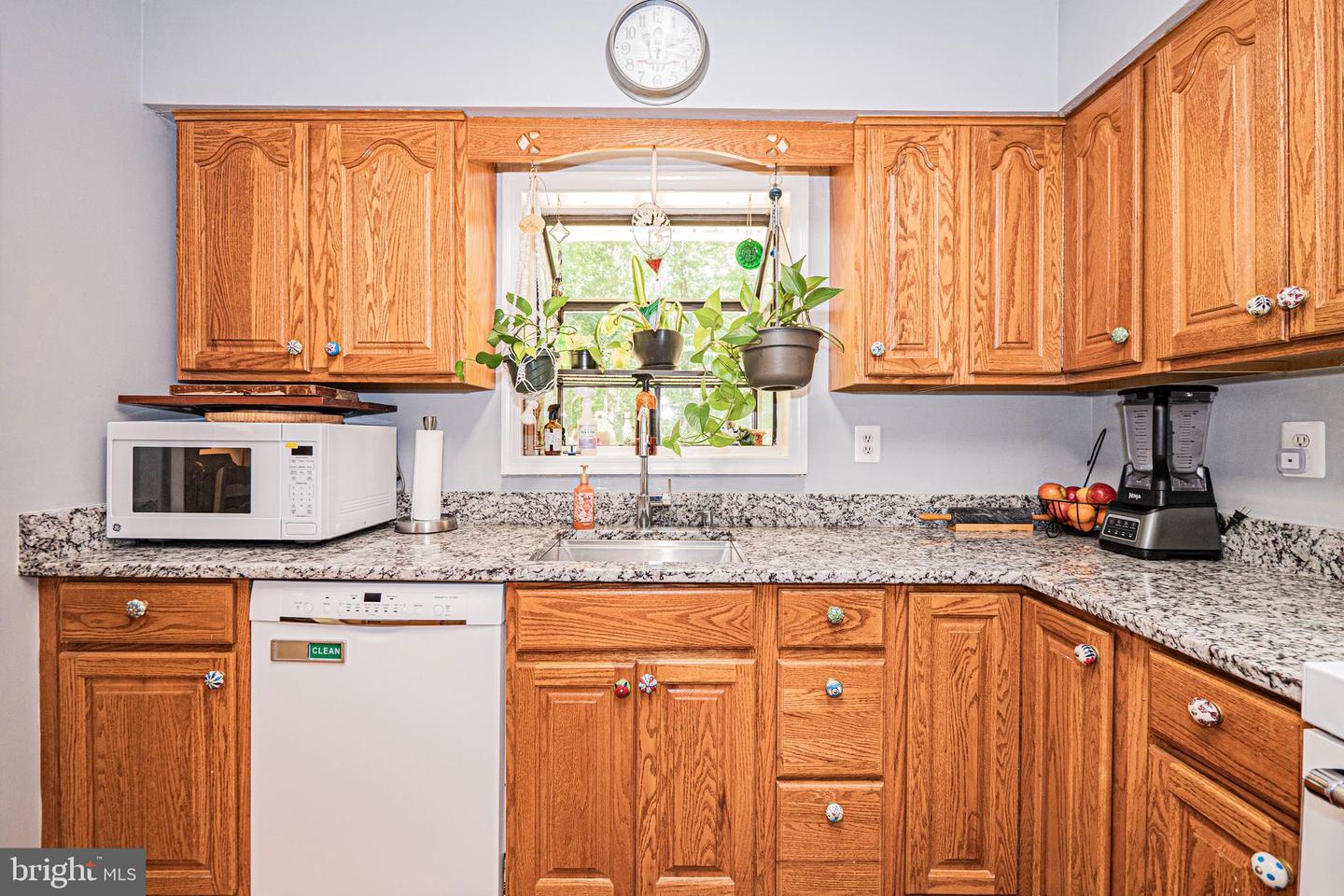 11039 TIMBERVIEW DR, MANASSAS, Virginia 20111, 4 Bedrooms Bedrooms, ,3 BathroomsBathrooms,Residential,For sale,11039 TIMBERVIEW DR,VAPW2093700 MLS # VAPW2093700