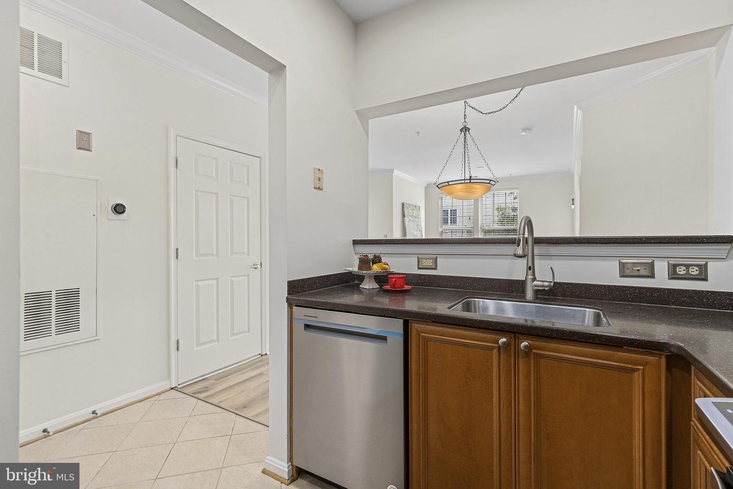 4950 BRENMAN PARK DR #203, ALEXANDRIA, Virginia 22304, 1 Bedroom Bedrooms, ,1 BathroomBathrooms,Residential,For sale,4950 BRENMAN PARK DR #203,VAAX2045030 MLS # VAAX2045030