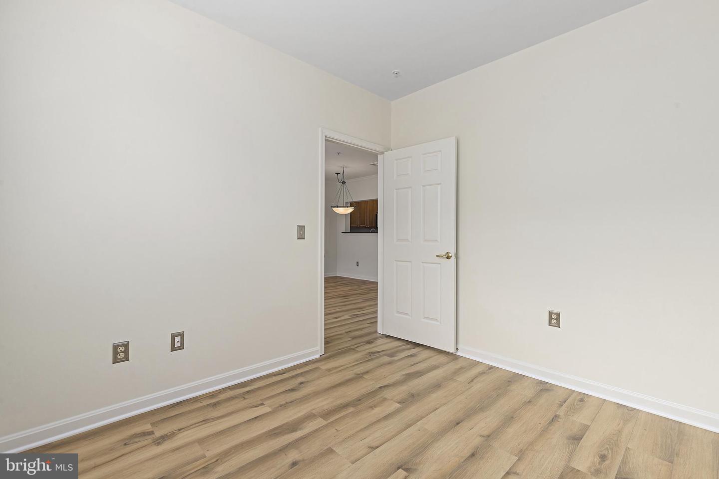 4950 BRENMAN PARK DR #203, ALEXANDRIA, Virginia 22304, 1 Bedroom Bedrooms, ,1 BathroomBathrooms,Residential,For sale,4950 BRENMAN PARK DR #203,VAAX2045030 MLS # VAAX2045030