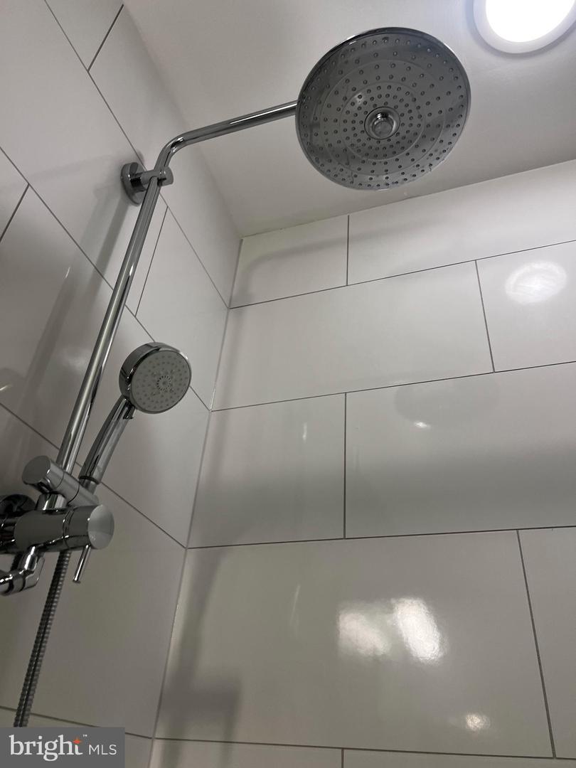 4950 BRENMAN PARK DR #203, ALEXANDRIA, Virginia 22304, 1 Bedroom Bedrooms, ,1 BathroomBathrooms,Residential,For sale,4950 BRENMAN PARK DR #203,VAAX2045030 MLS # VAAX2045030