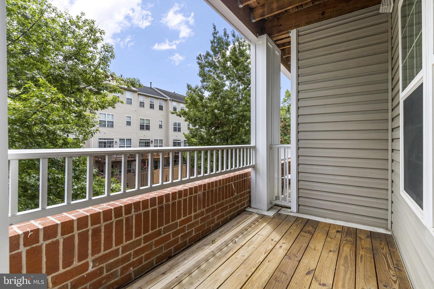 4950 BRENMAN PARK DR #203, ALEXANDRIA, Virginia 22304, 1 Bedroom Bedrooms, ,1 BathroomBathrooms,Residential,For sale,4950 BRENMAN PARK DR #203,VAAX2045030 MLS # VAAX2045030