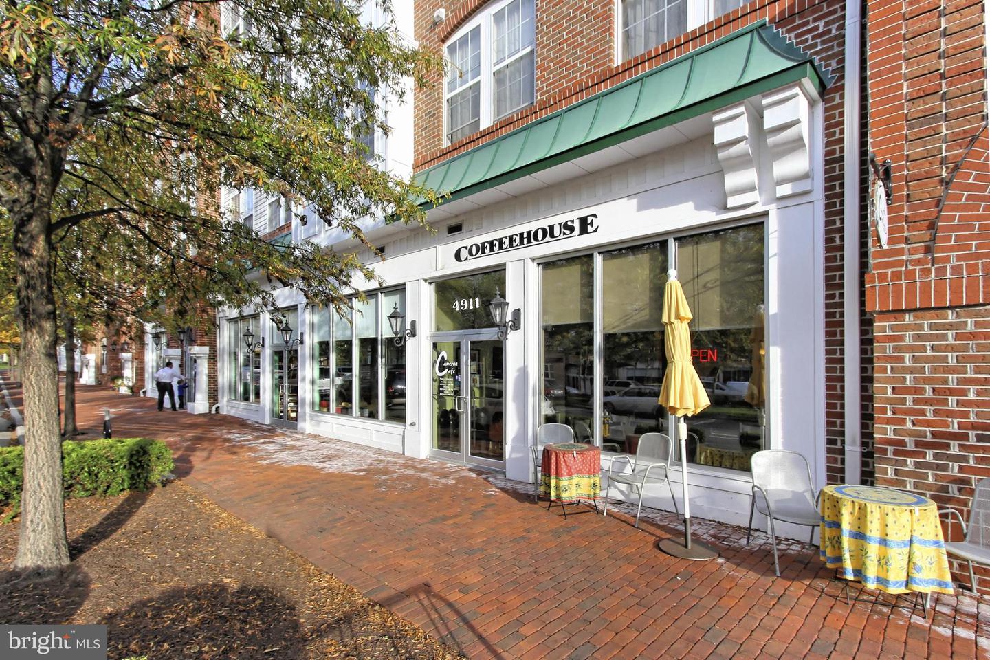 4950 BRENMAN PARK DR #203, ALEXANDRIA, Virginia 22304, 1 Bedroom Bedrooms, ,1 BathroomBathrooms,Residential,For sale,4950 BRENMAN PARK DR #203,VAAX2045030 MLS # VAAX2045030