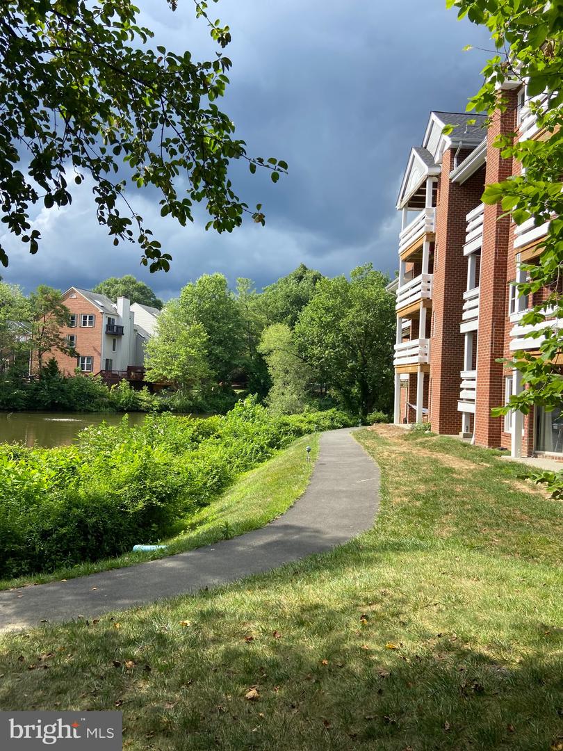 7596 A LAKESIDE VILLAGE DR, FALLS CHURCH, Virginia 22042, 1 Bedroom Bedrooms, ,1 BathroomBathrooms,Residential,For sale,7596 A LAKESIDE VILLAGE DR,VAFX2239020 MLS # VAFX2239020