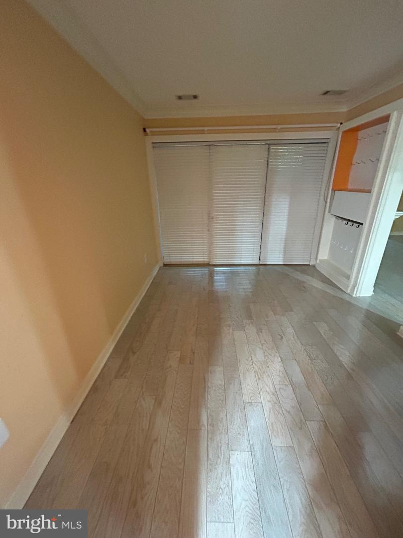 7596 A LAKESIDE VILLAGE DR, FALLS CHURCH, Virginia 22042, 1 Bedroom Bedrooms, ,1 BathroomBathrooms,Residential,For sale,7596 A LAKESIDE VILLAGE DR,VAFX2239020 MLS # VAFX2239020