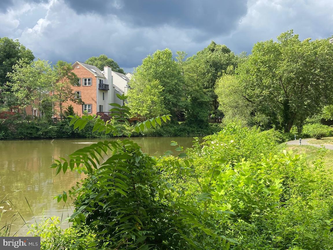 7596 A LAKESIDE VILLAGE DR, FALLS CHURCH, Virginia 22042, 1 Bedroom Bedrooms, ,1 BathroomBathrooms,Residential,For sale,7596 A LAKESIDE VILLAGE DR,VAFX2239020 MLS # VAFX2239020