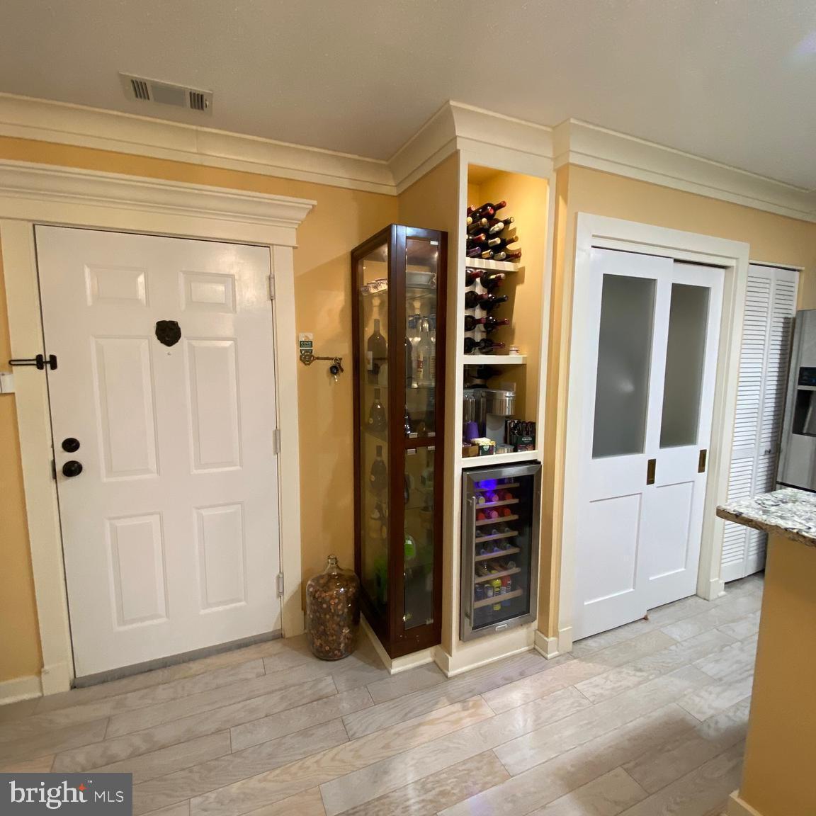 7596 A LAKESIDE VILLAGE DR, FALLS CHURCH, Virginia 22042, 1 Bedroom Bedrooms, ,1 BathroomBathrooms,Residential,For sale,7596 A LAKESIDE VILLAGE DR,VAFX2239020 MLS # VAFX2239020